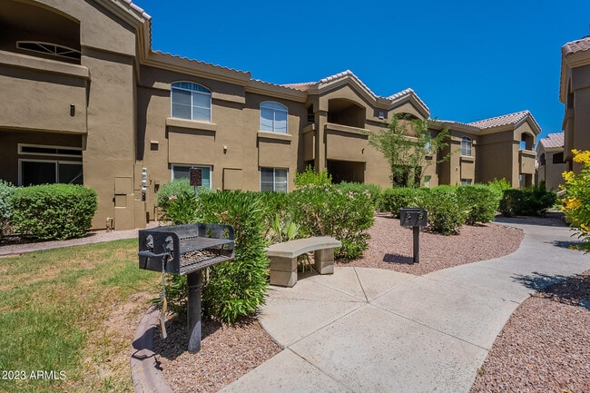 Building Photo - 5335 E Shea Blvd