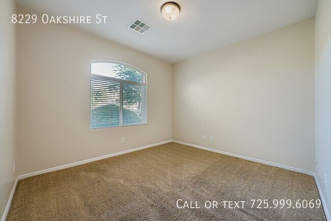 Building Photo - 8229 Oakshire St
