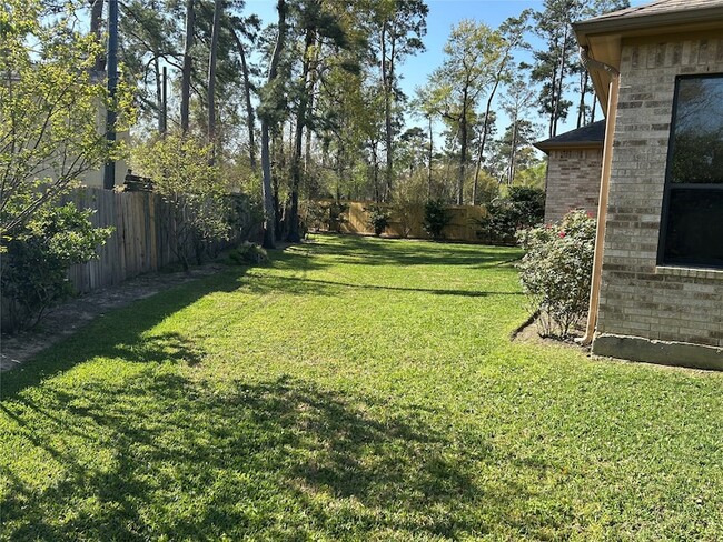 Building Photo - 101 Silverwood Ranch Estates