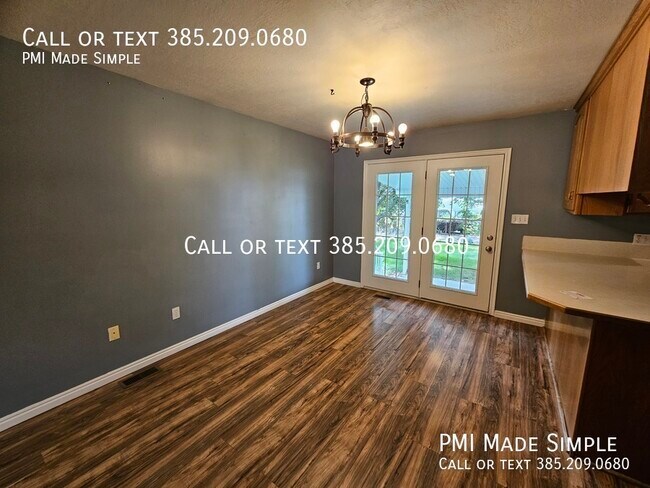 Building Photo - 242 S 400 E