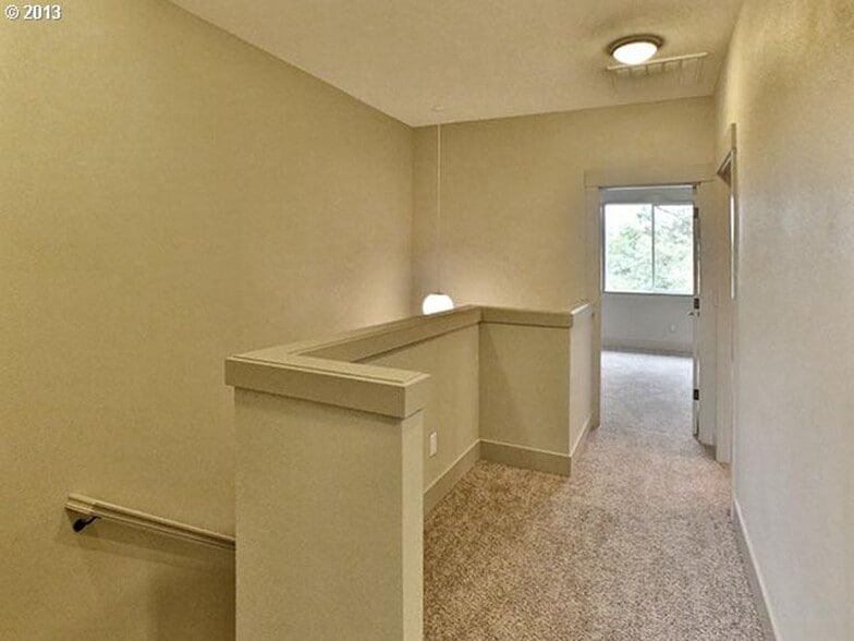 Building Photo - 6430 N Maryland Ave