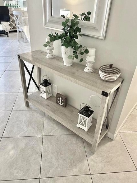 Building Photo - 1605 S US Hwy 1