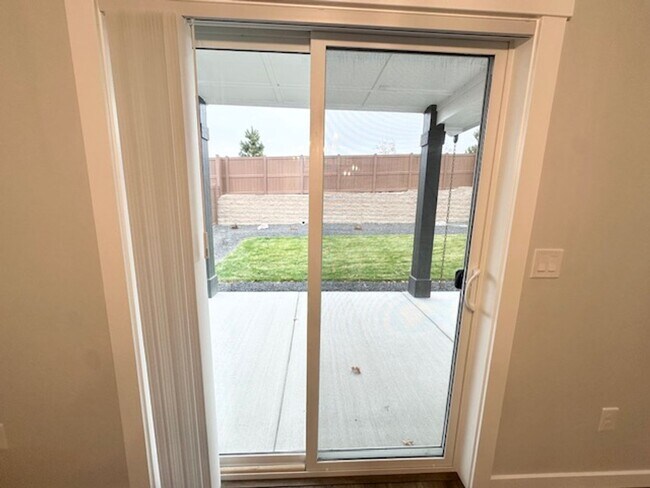 Building Photo - Prioritize comfortable living in this CBH home built in 2024!