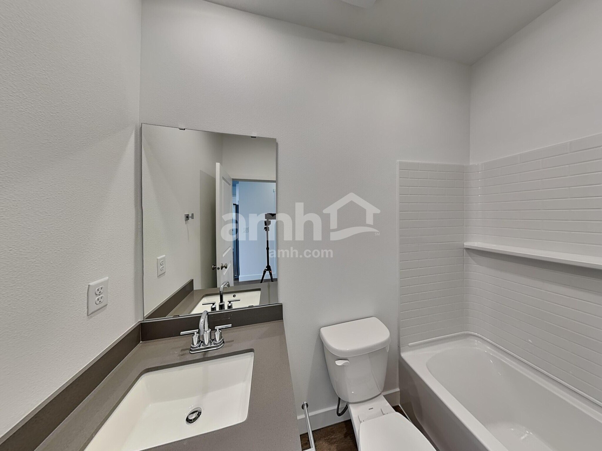 Building Photo - 4727 85th Dr NE