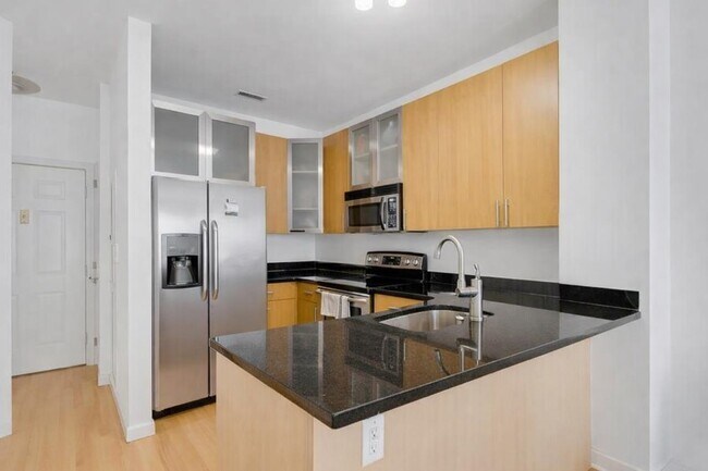 Building Photo - 26 Ave at Port Imperial