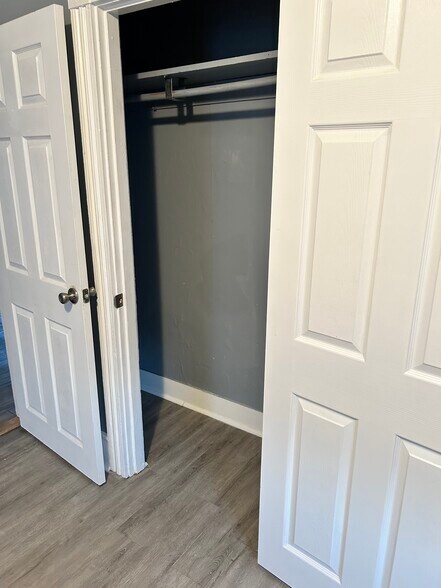 Building Photo - 18 John St