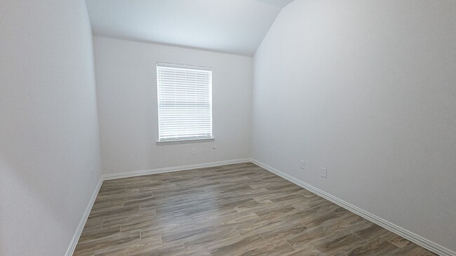 Building Photo - Clean Paloma Lake Rental in Round Rock, TX