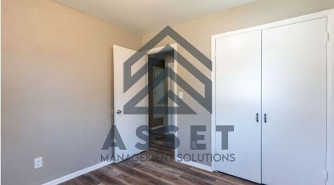 Building Photo - 4 Bedroom Available for Lease & Rent to Own!