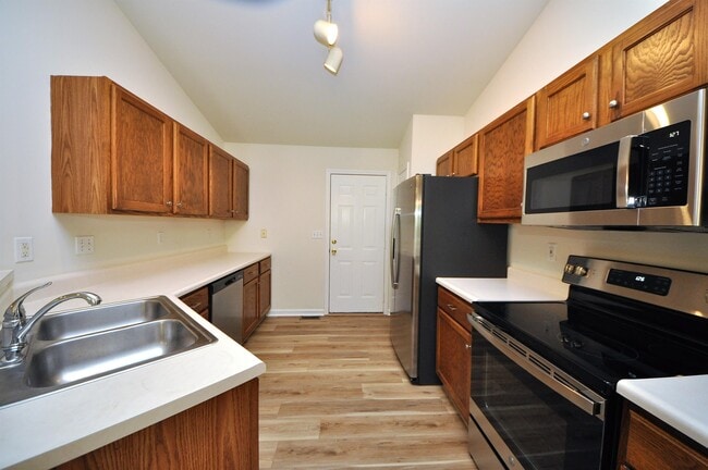 Building Photo - 49 Monterey Cypress Dr
