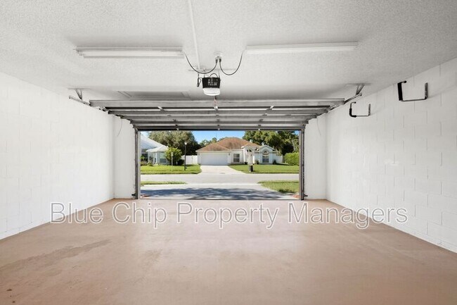 Building Photo - 12543 Waterhaven Cir