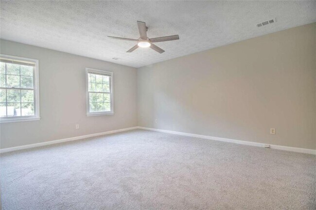 Building Photo - 380 Benjamin Cir