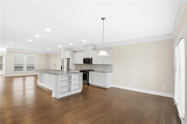 Building Photo - 1940 Discovery Park Ln