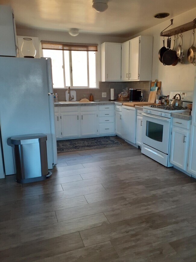 Spacious Kitchen - 656 36th St