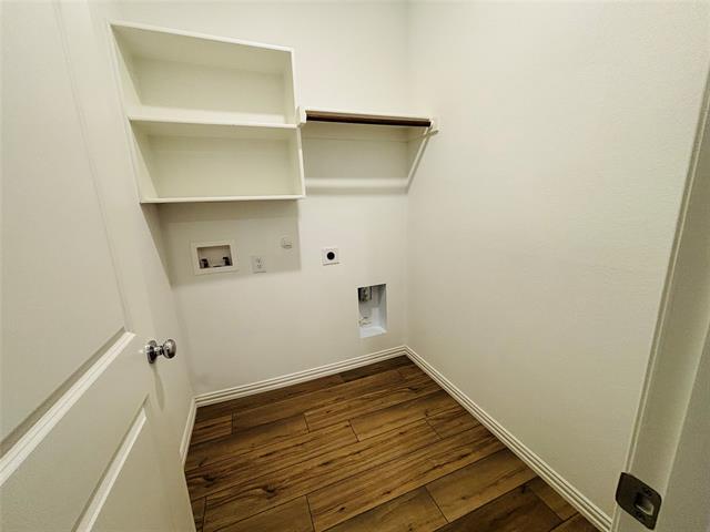 Building Photo - 510 Macdonald Wy