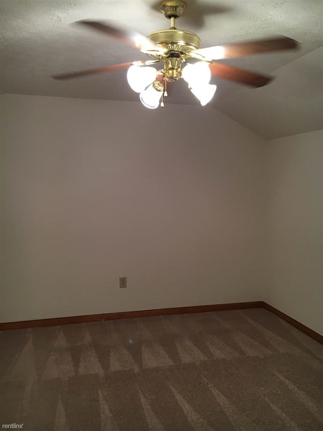 Building Photo - 1753 N Keebler Ave