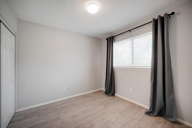 Building Photo - 7205 Timbercreek Dr