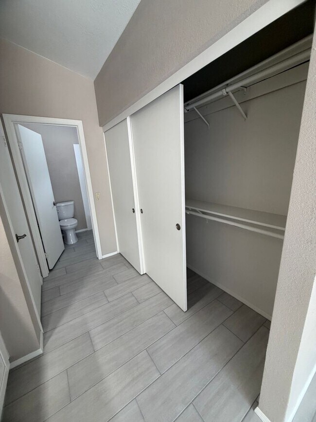 Building Photo - Newly Remodeled Glendale Home