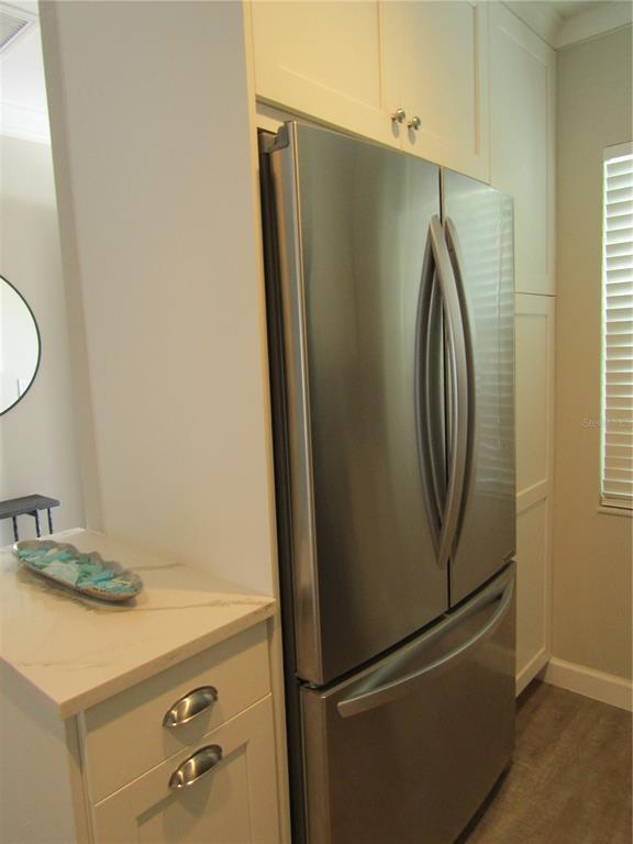 Building Photo - 1400 Tarpon Center Dr