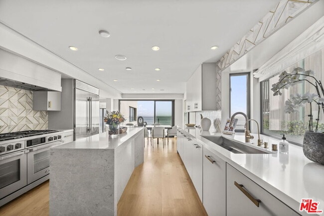 Building Photo - 24146 Malibu Rd