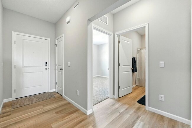 Building Photo - 1070 Pleasant Hl Pl