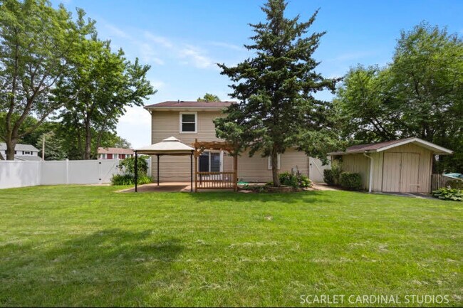 Building Photo - 235 Westbrook Cir