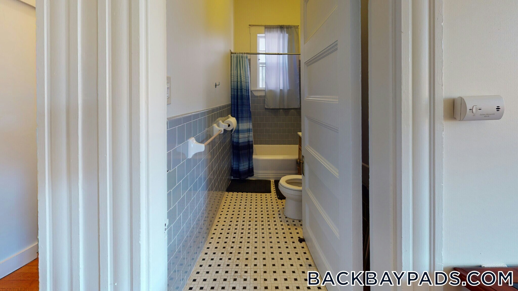 Building Photo - 591 Beacon St
