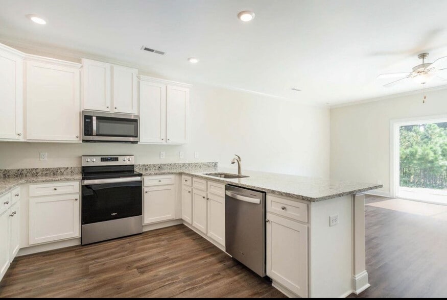 Building Photo - 5324 Stream Stone Way