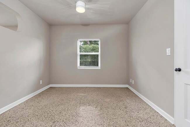 Building Photo - 17 Ocean Breeze