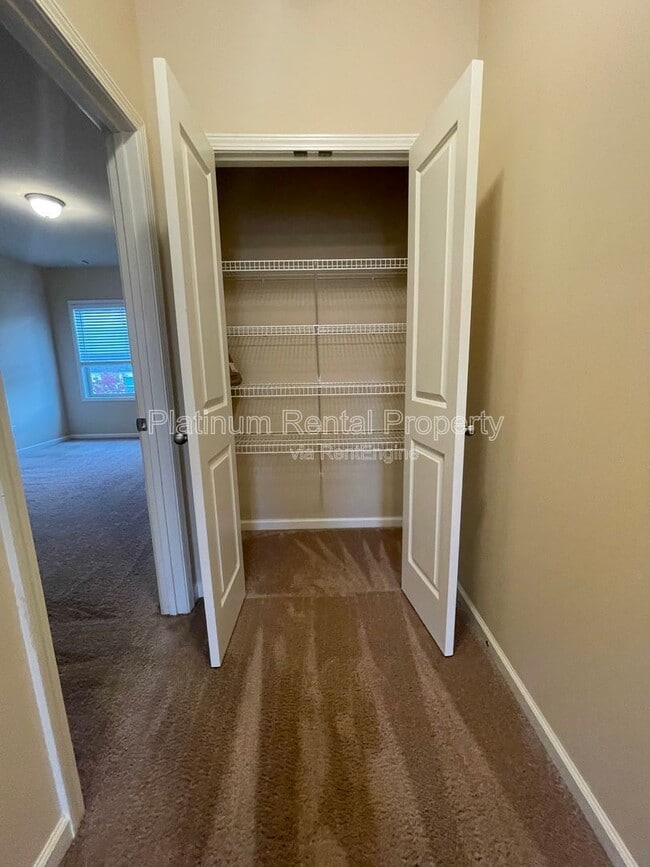 Building Photo - 5755 Rialto Way