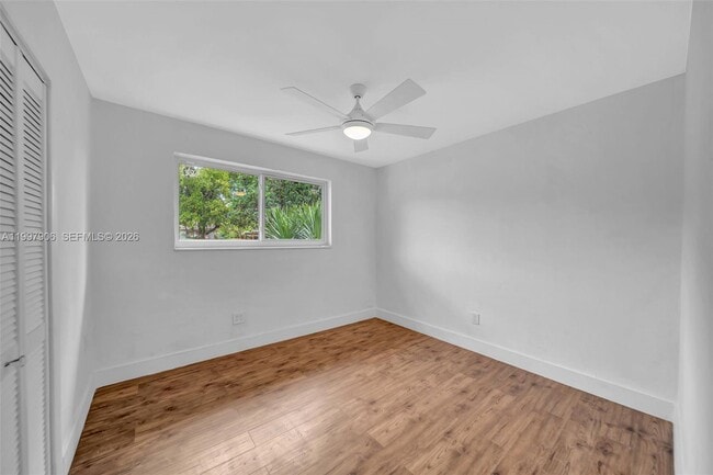 Building Photo - 15010 NE 7th Ave