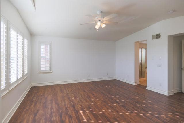 Building Photo - 415 N Cedros Ave