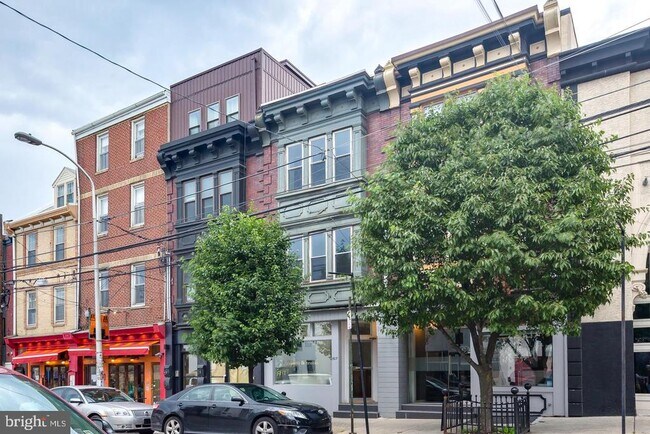 Building Photo - 927 N 2nd St