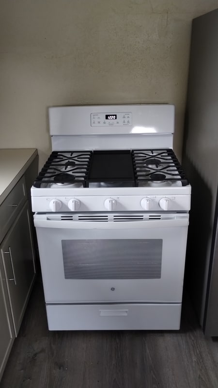 Building Photo - 1225 S Cedar Ave