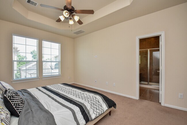 Building Photo - 3419 Clearview Villa Way
