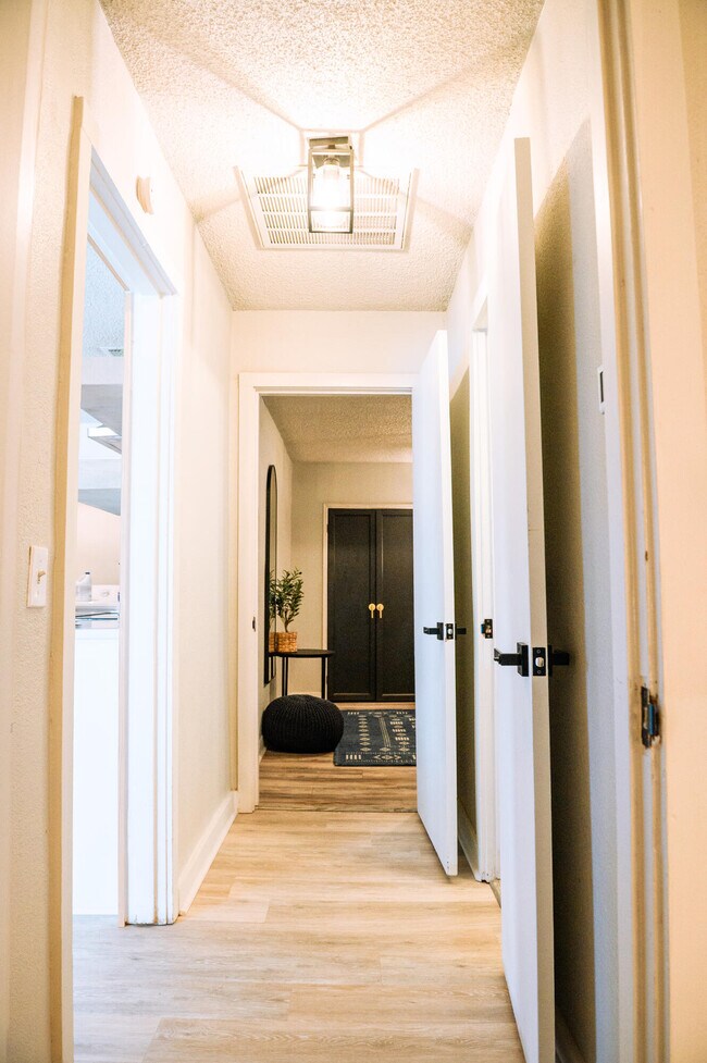 Building Photo - 2436 24th St