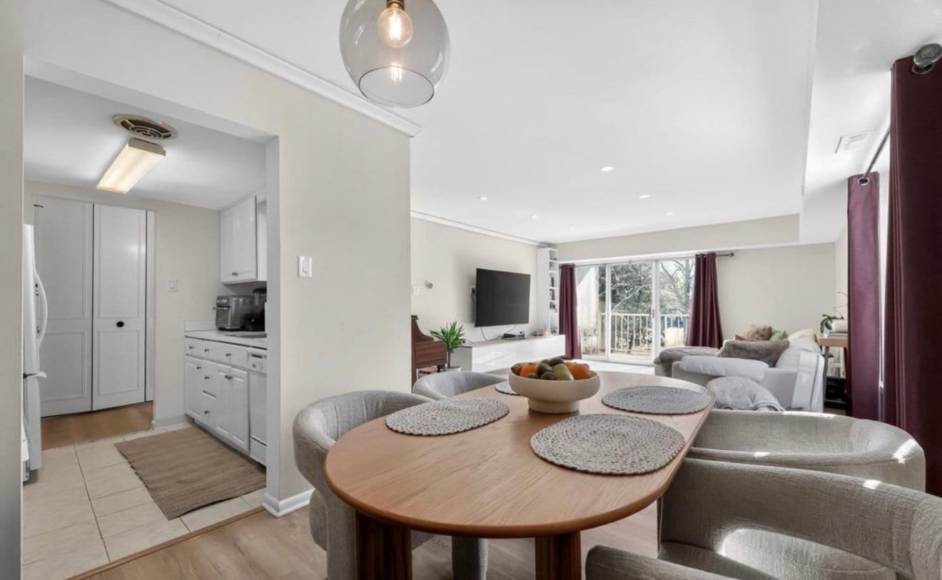 Building Photo - 419 Drummers Ln