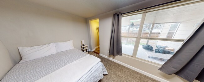 Building Photo - 250 Arapahoe Dr