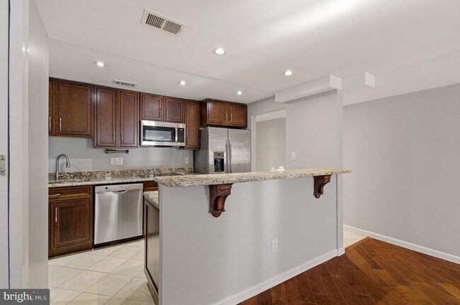 Building Photo - 2117 S St NW