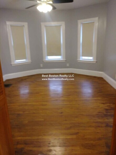 Building Photo - 72 Clinton St