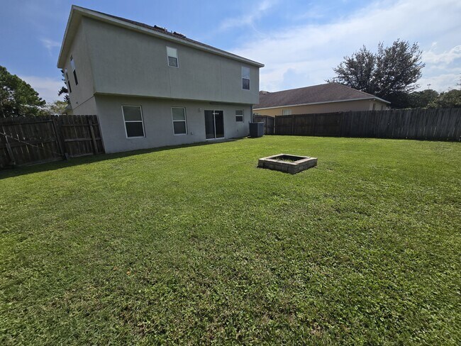 Building Photo - 110 Pine Bluff Blvd W