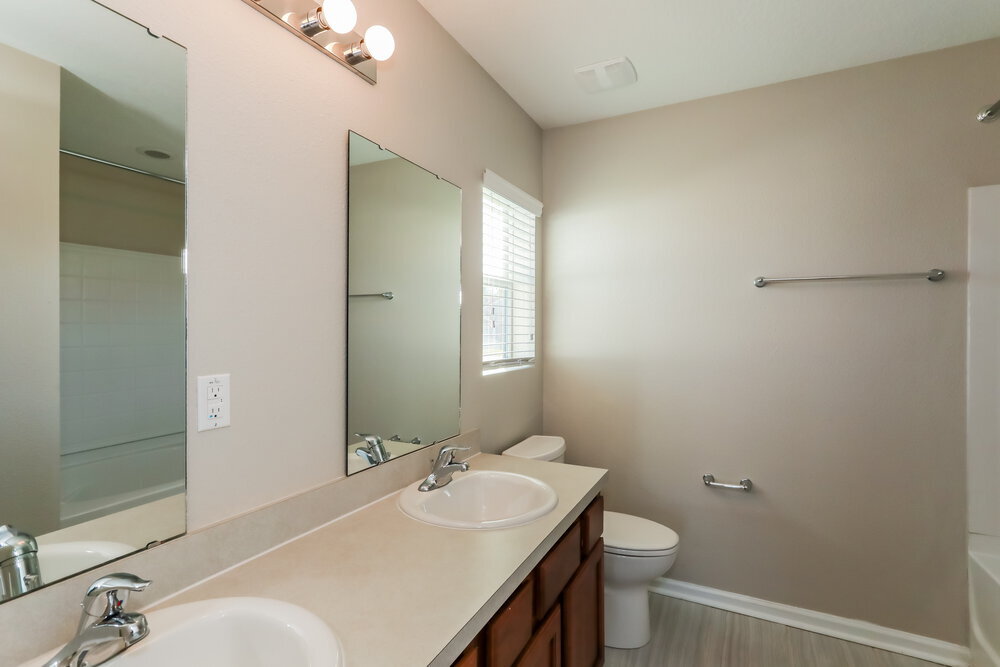 Building Photo - 3275 Canyon Falls Dr