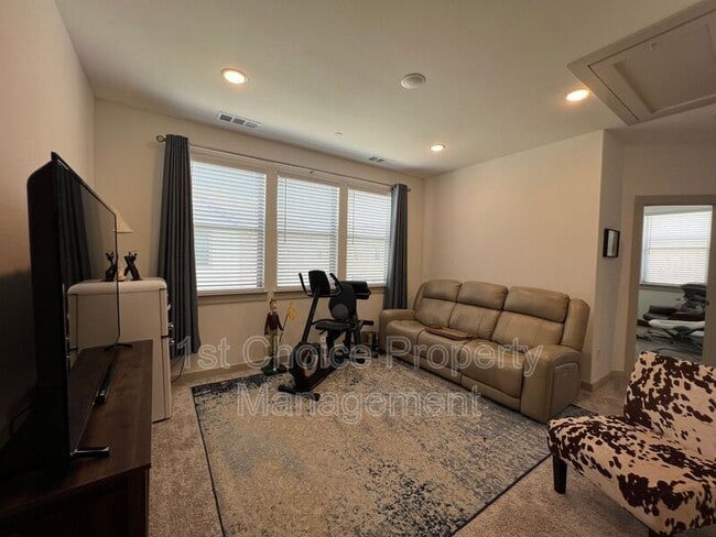Building Photo - 6436 Northern Dancer Dr
