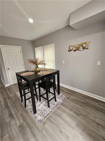 Building Photo - 2138 Donald Lee Hollowell Pkwy NW