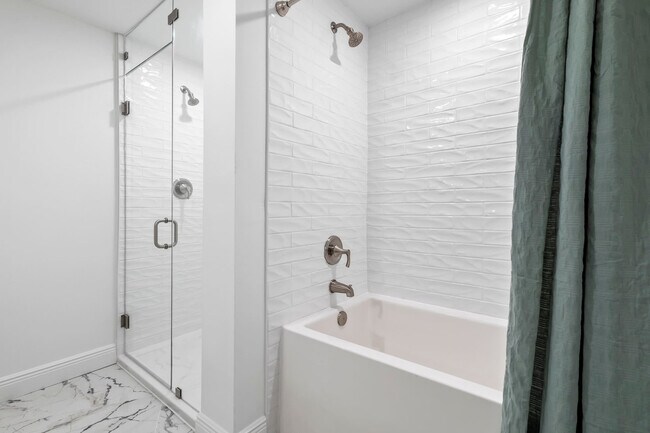 Building Photo - 605 Kemp St