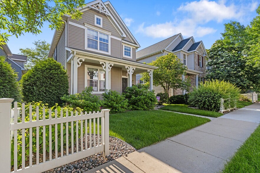 Building Photo - 15734 Porchlight Ln