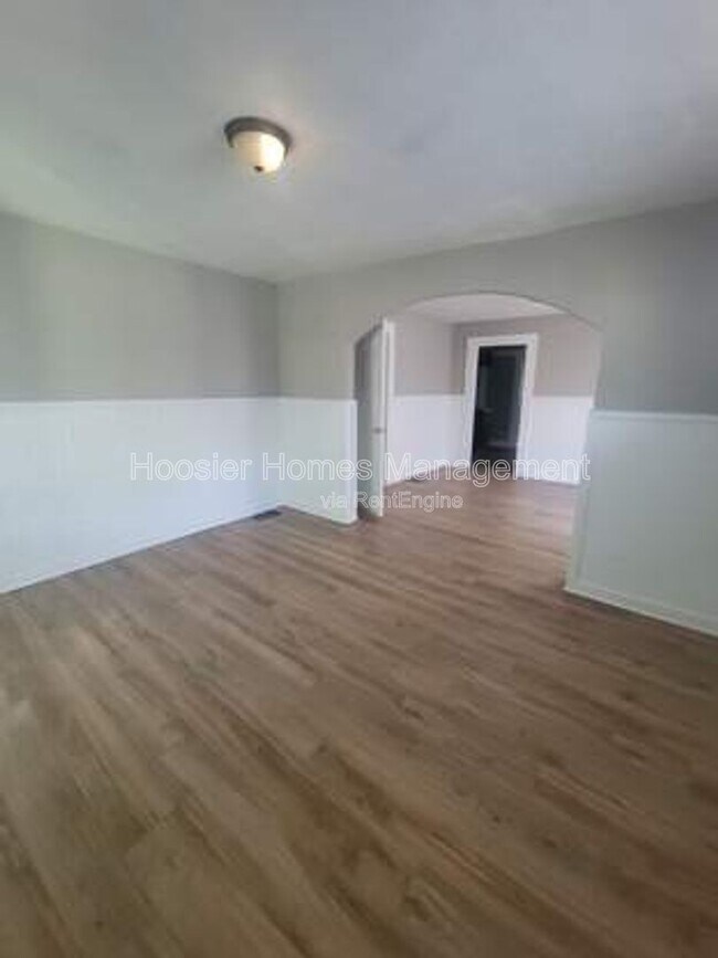 Building Photo - 1451 W 34th St