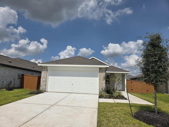 Primary Photo - 10914 Silver Canoe Dr