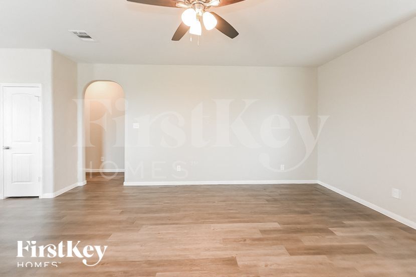 Building Photo - 24703 Lorenzo Glaze Trail