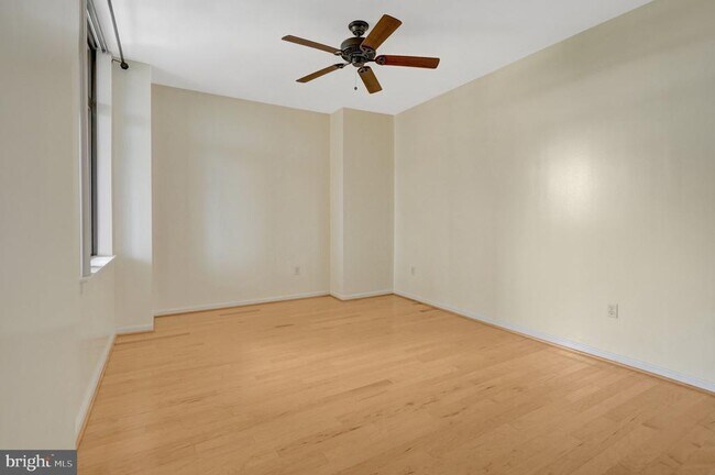 Building Photo - 2720 S Arlington Mill Dr