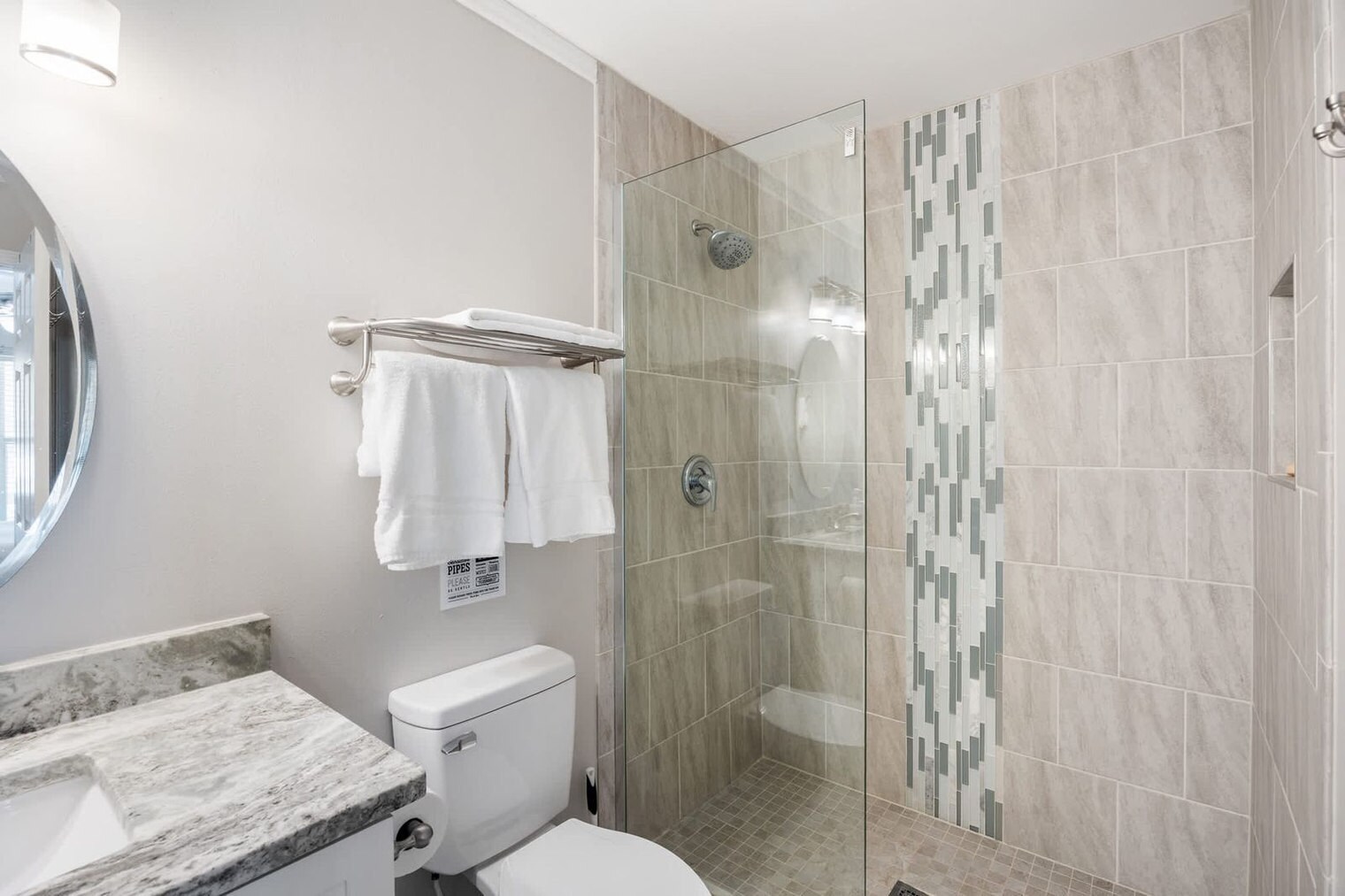 Building Photo - 4496 Luke Ave